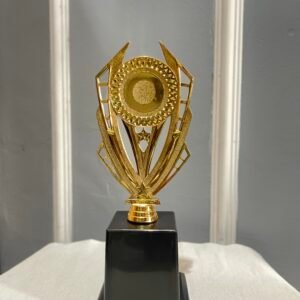 Piala Signature Luxury Juara Lomba Debat Bahasa