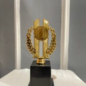 Piala Eksklusif Juara Kompetisi Business Plan
