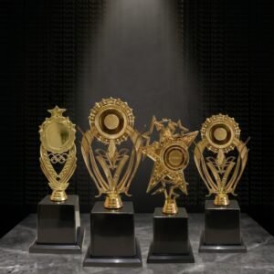 Signature Champion Trophy Figure – Figur Piala Premium Gold Exclusive Series