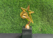 Upgrade Seremoni Anda! 5 Desain Tropi Modern yang Bikin Momen Juara Jadi Lebih Bergengsi